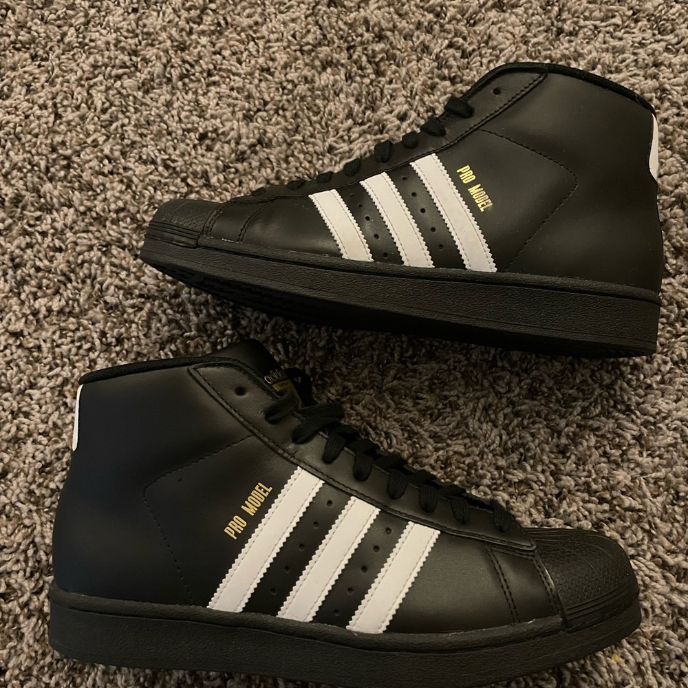 Like New Adidas Pro Model Sneakers.